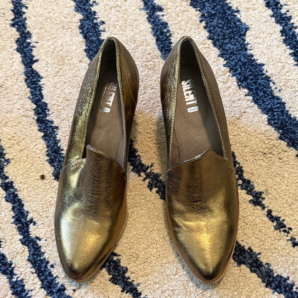 Silent D Metallic Gold Women's Loafers